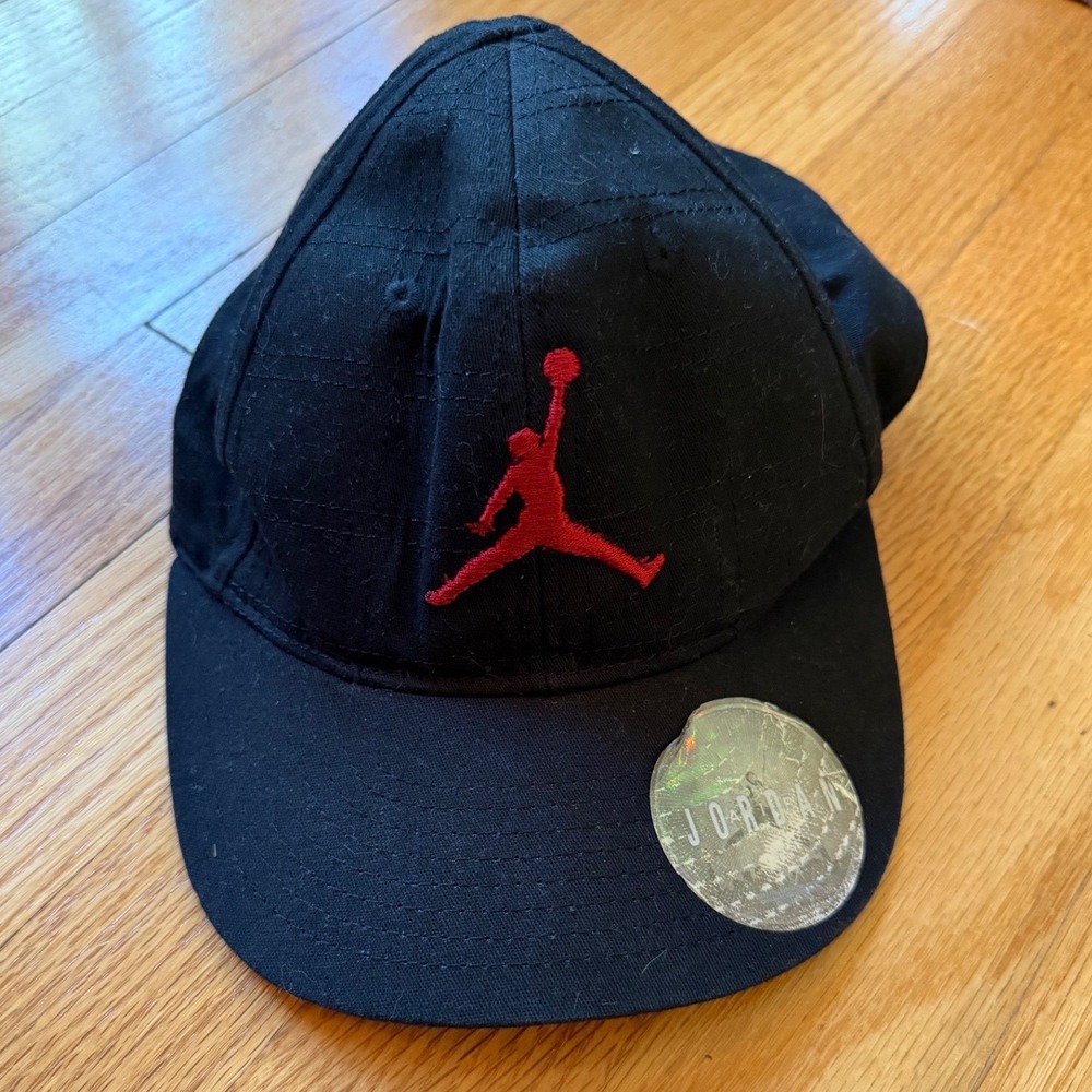 Jordan Kids Jumpman Baseball Cap Black Red Embroidered Hat 4/7 Stretch Fit